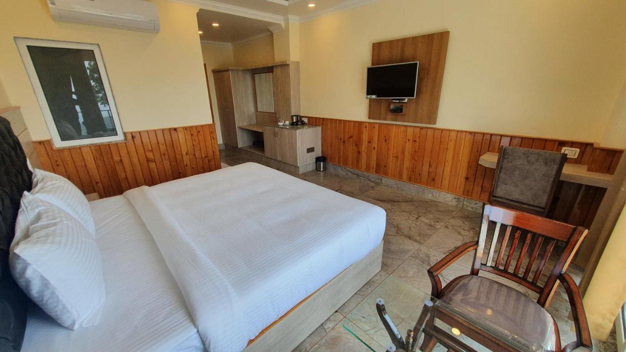 Nomadic Inn Dharamshala Exteriör bild