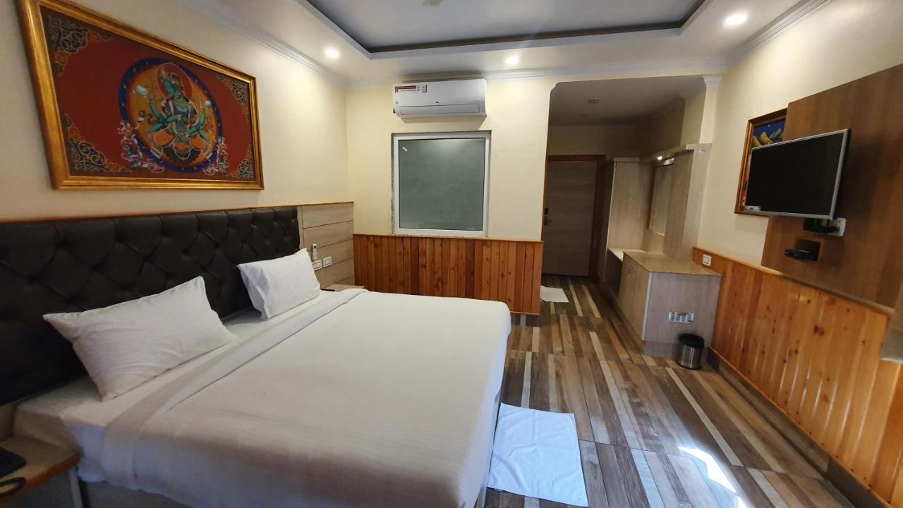 Nomadic Inn Dharamshala Exteriör bild
