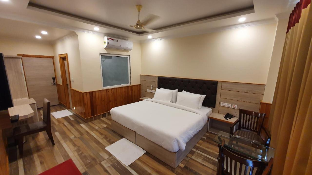 Nomadic Inn Dharamshala Exteriör bild